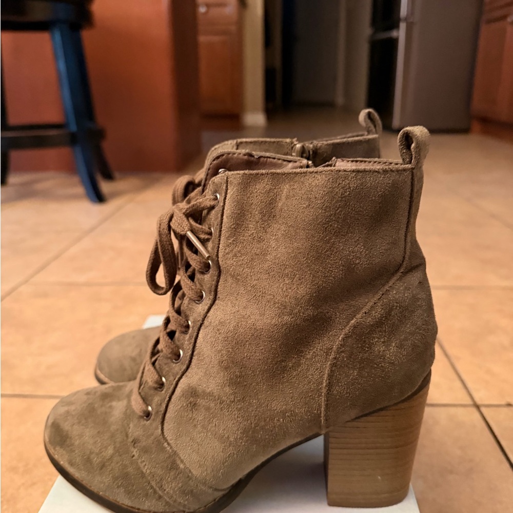 Women's Tan Suede Ankle Boots